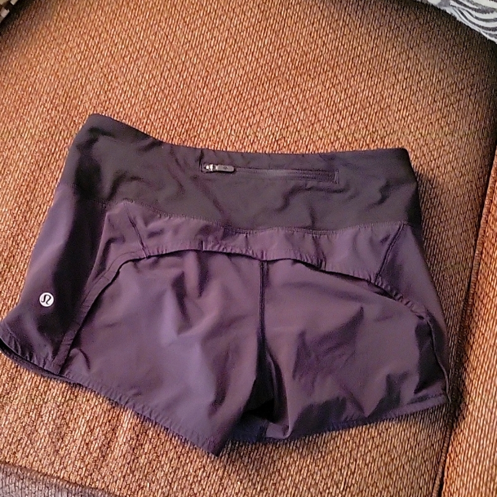 Black lulu shorts